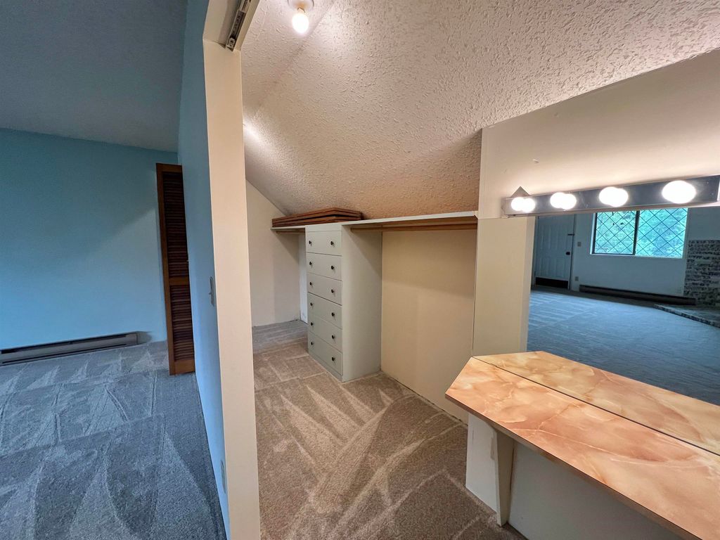 listing image 1108483033412347772