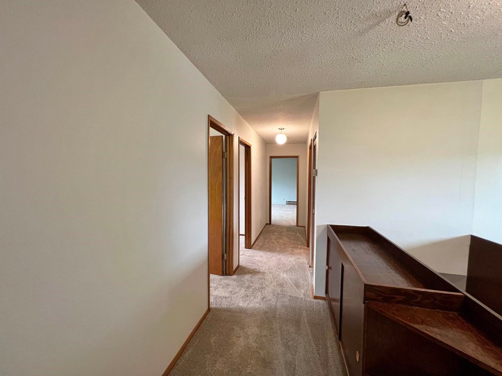 listing image 1107660156163620192