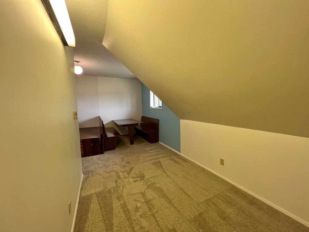 listing image 1101683027314774621