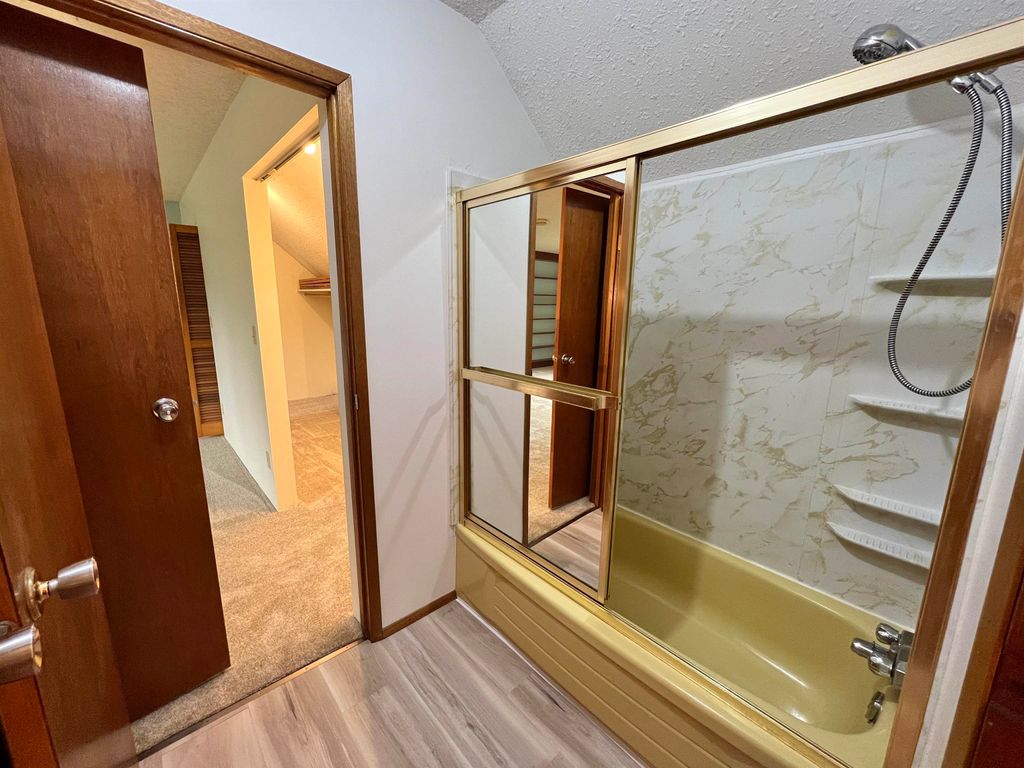 listing image 1102010674097004644