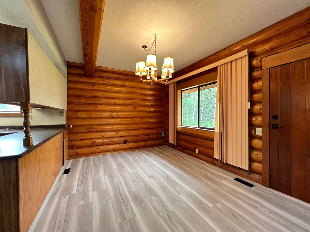 listing image 1103079122919173703