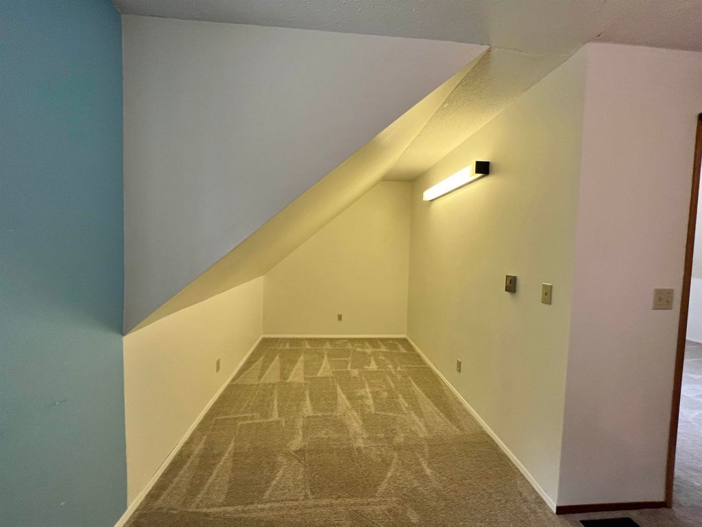 listing image 1109513945578247711