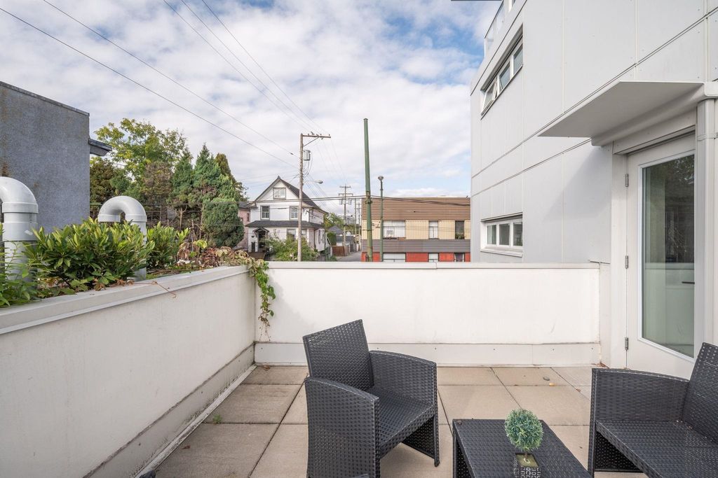 listing image 1104937152770878589