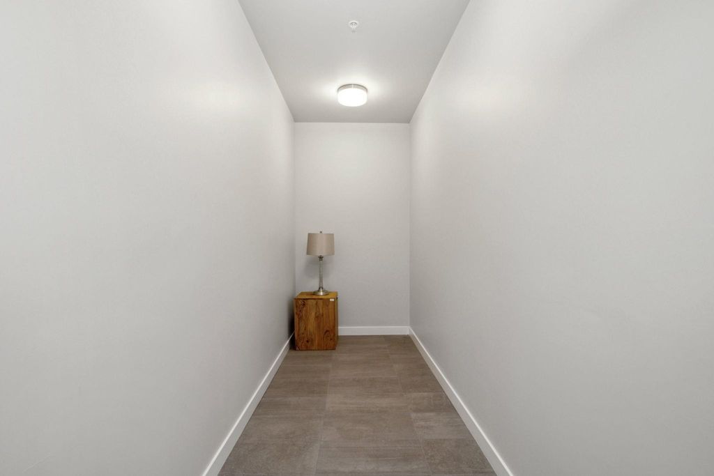 listing image 1106870724133304493