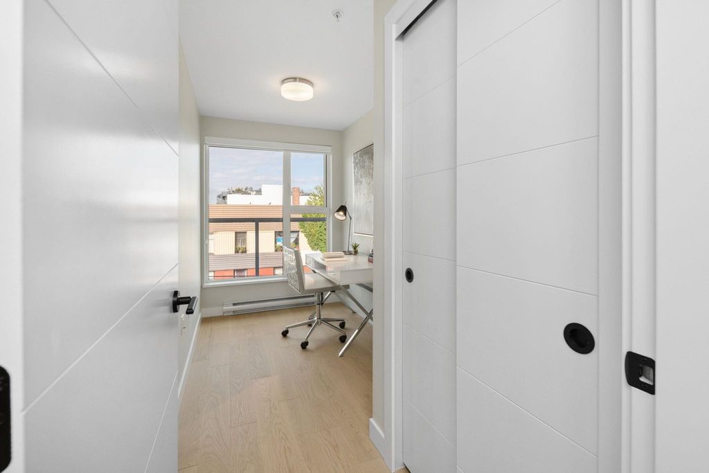 listing image 1108598170498446531