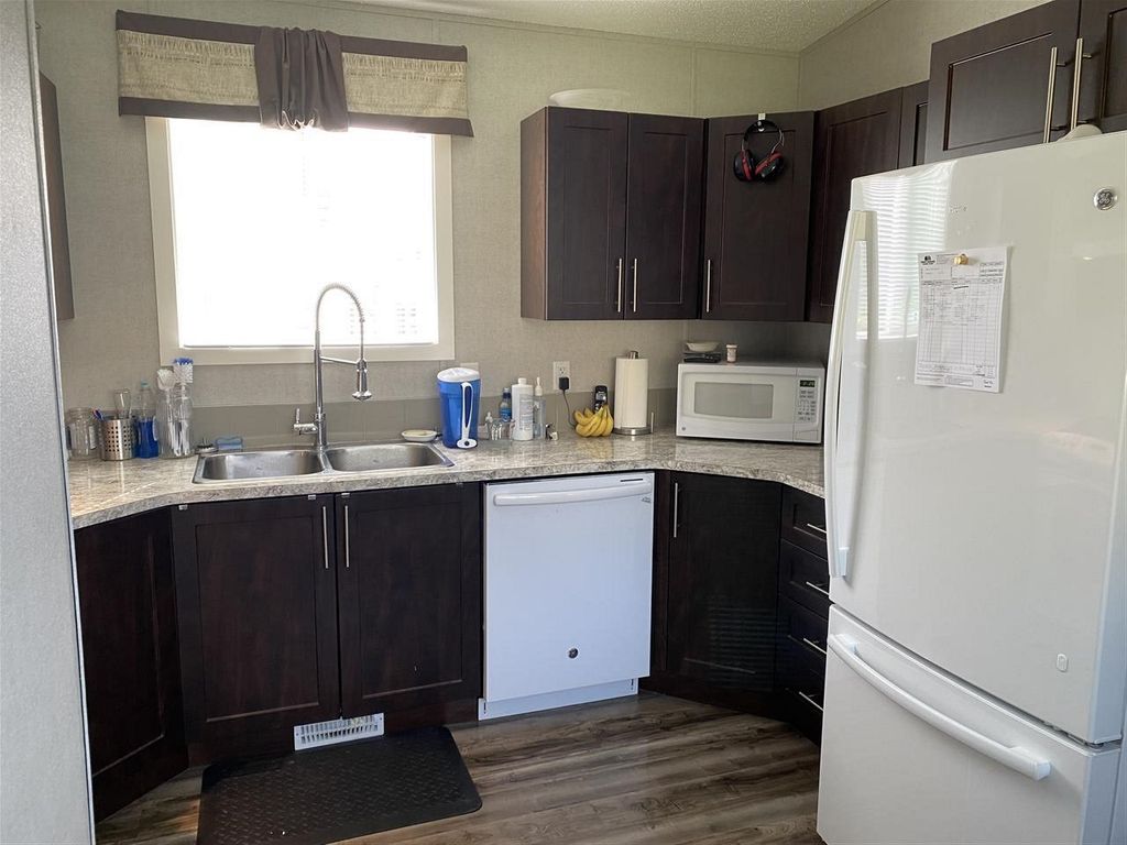 listing image 1104138190911231510