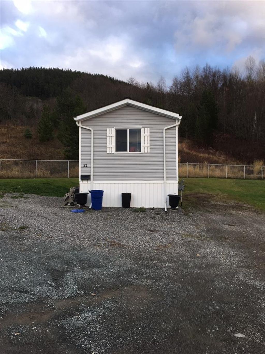 listing image 1105025964785424194