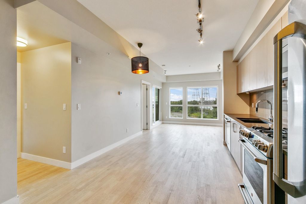 listing image 1109075466353771113