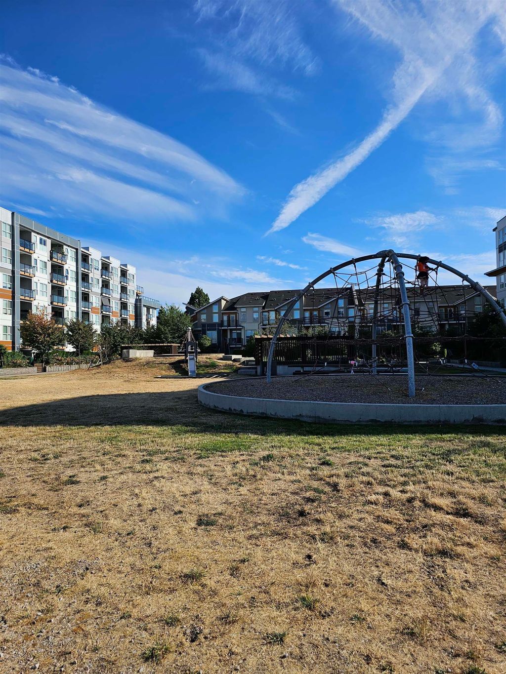 listing image 1105590223596052852