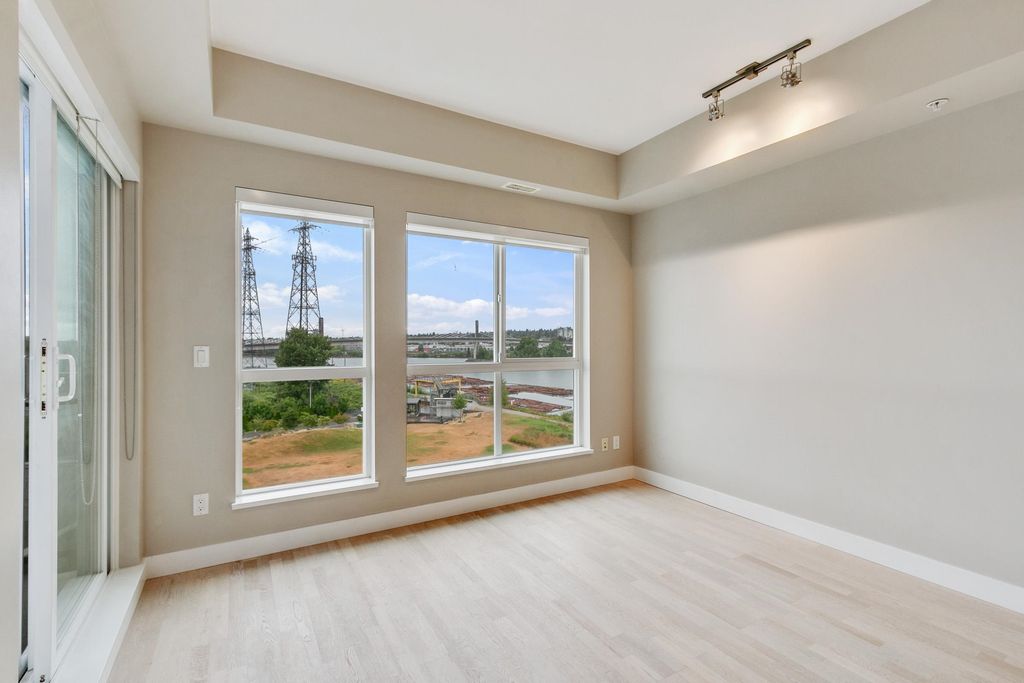 listing image 1100657369589058597