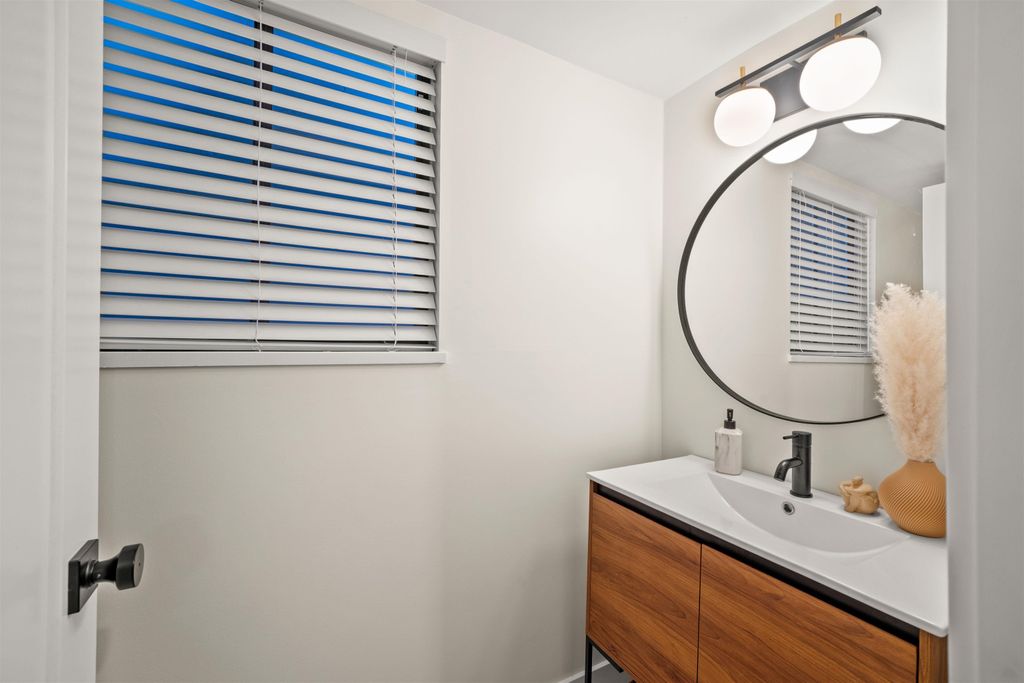 listing image 1103304731941483470