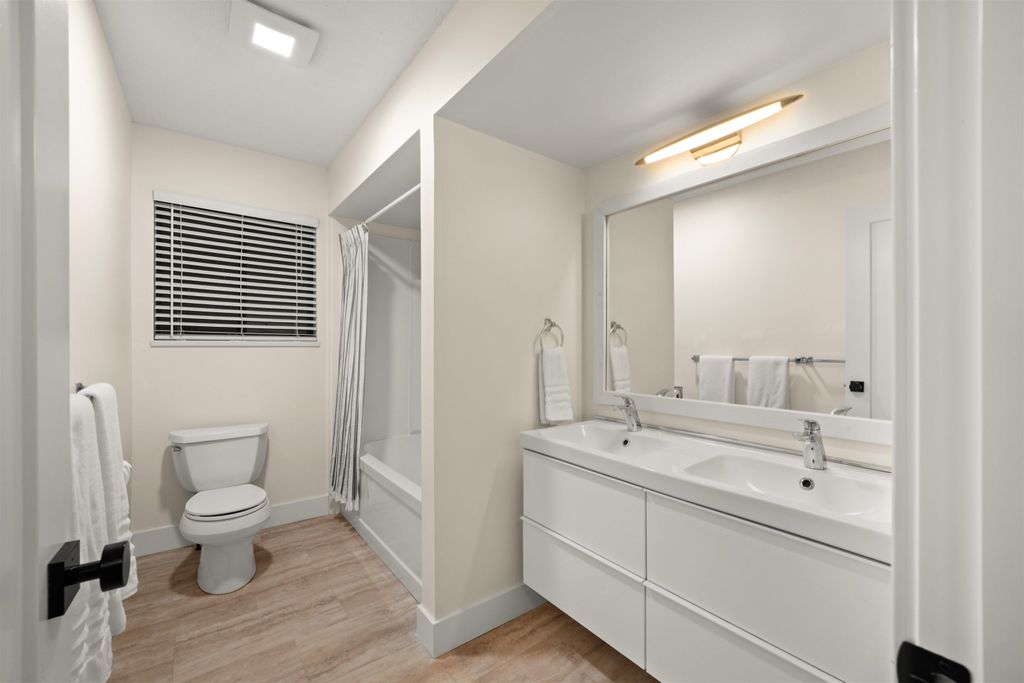 listing image 1105432451378301768