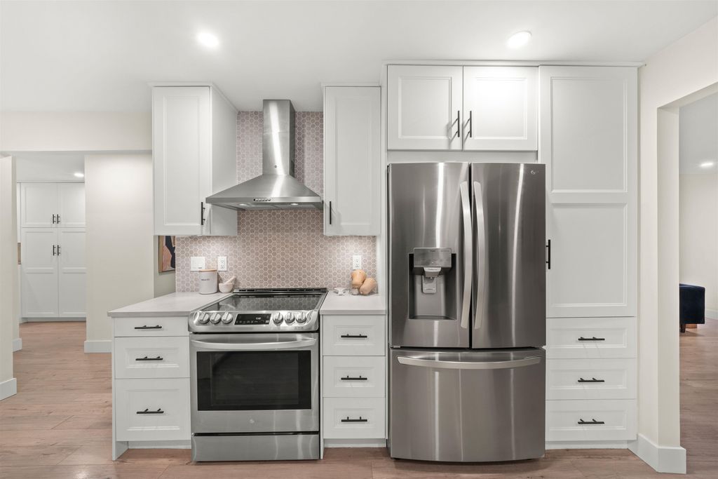 listing image 1108573816653466203