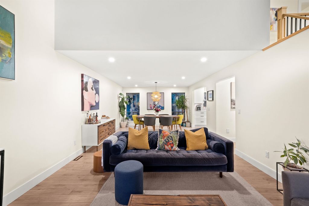 listing image 1102433371358151602