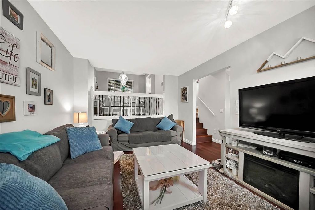 listing image 1101127257332891460