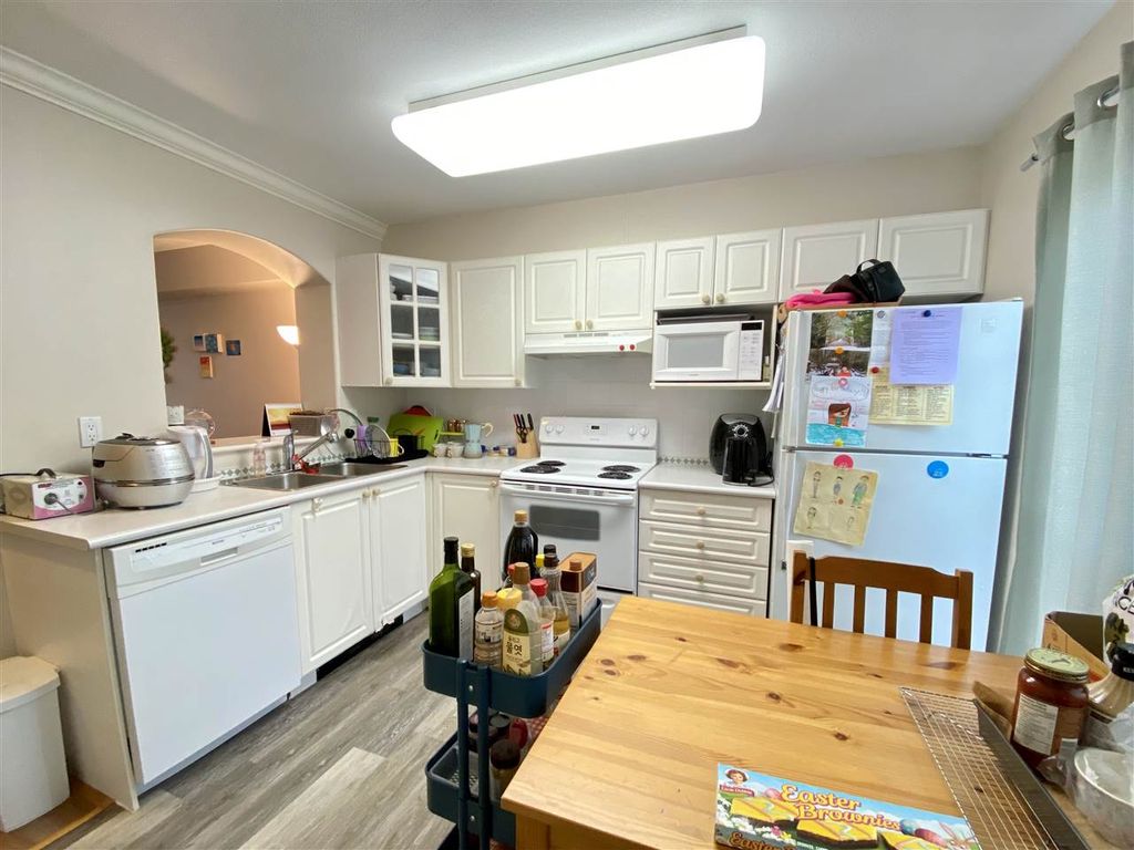 listing image 1100635098787712663