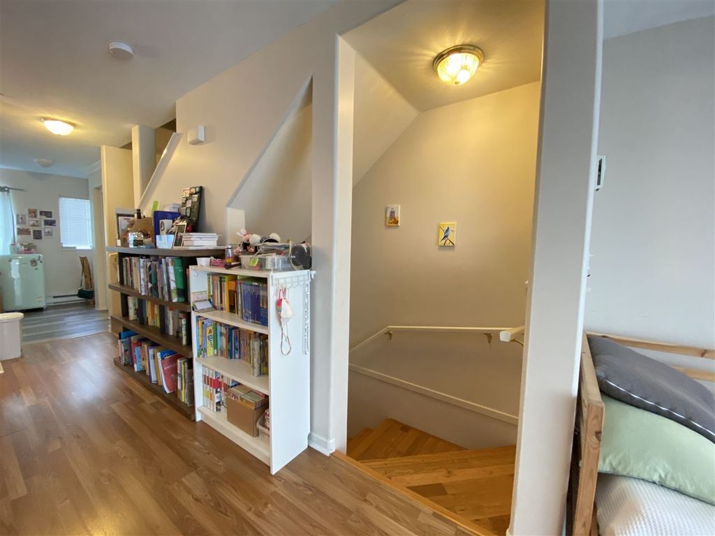 listing image 1108193695169621783