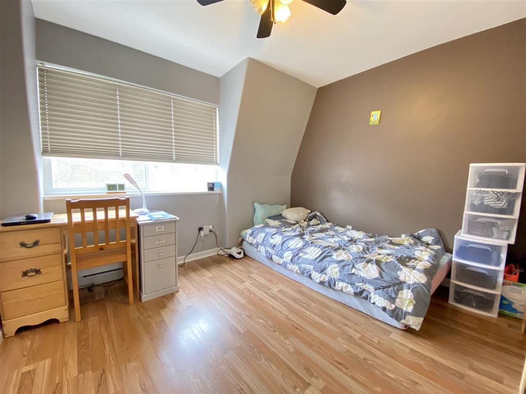 listing image 1109092547984633255