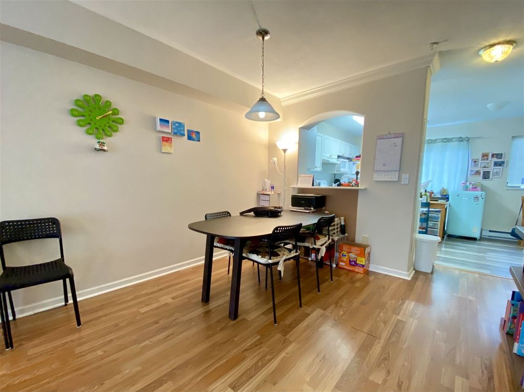 listing image 1102533208446586667