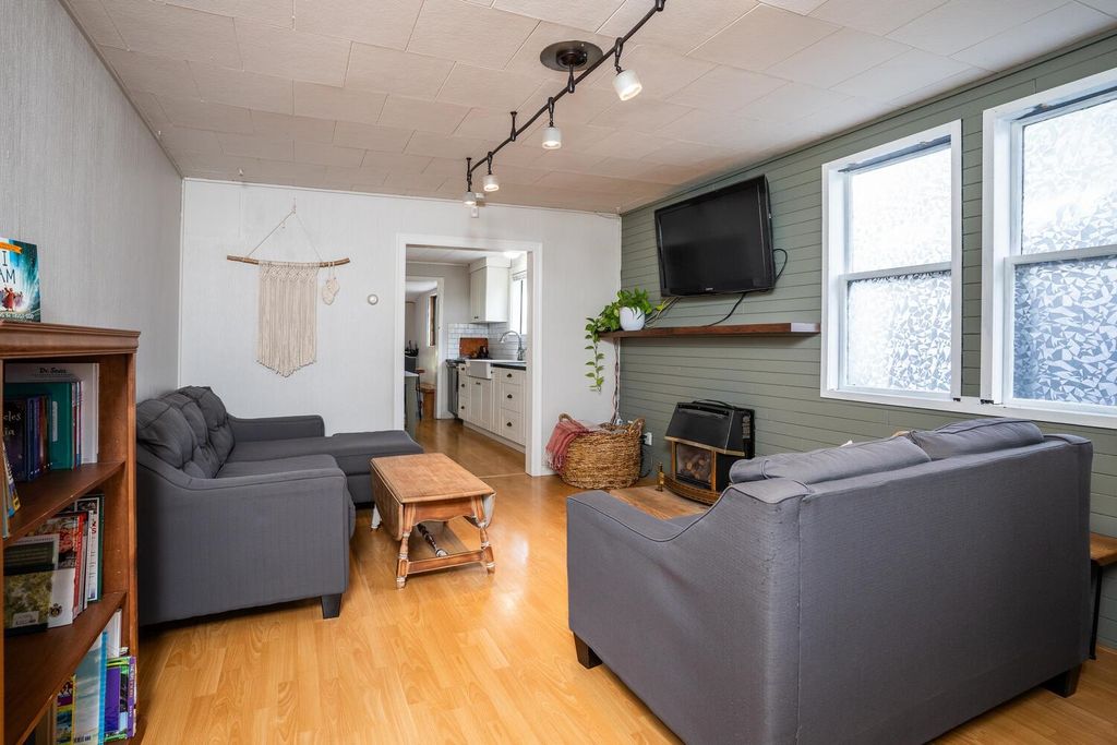 listing image 1106653245569513961
