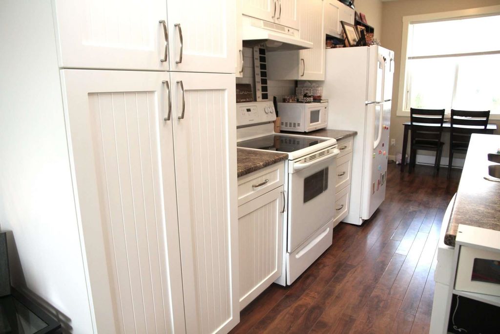 listing image 1106651069131657679