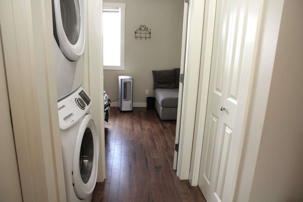 listing image 1108113453156433016