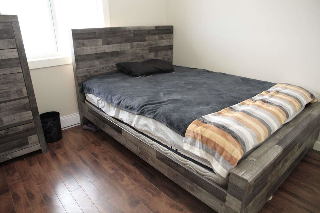 listing image 1105524890179202813