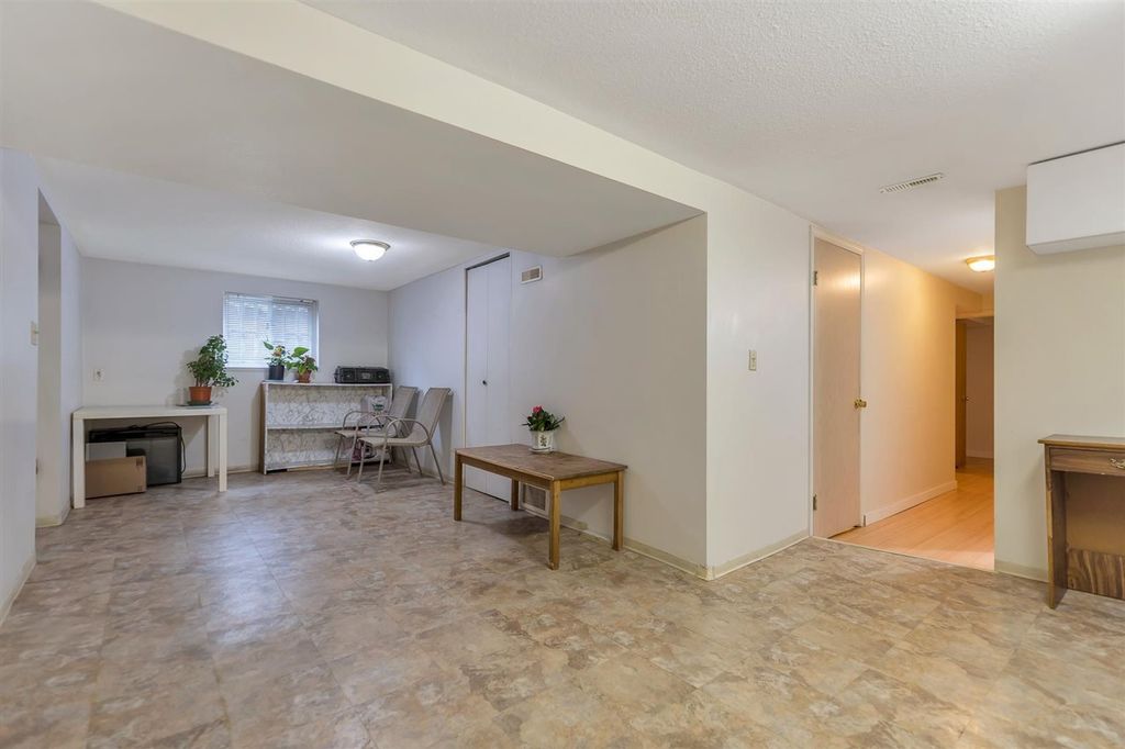listing image 1103938786805162483