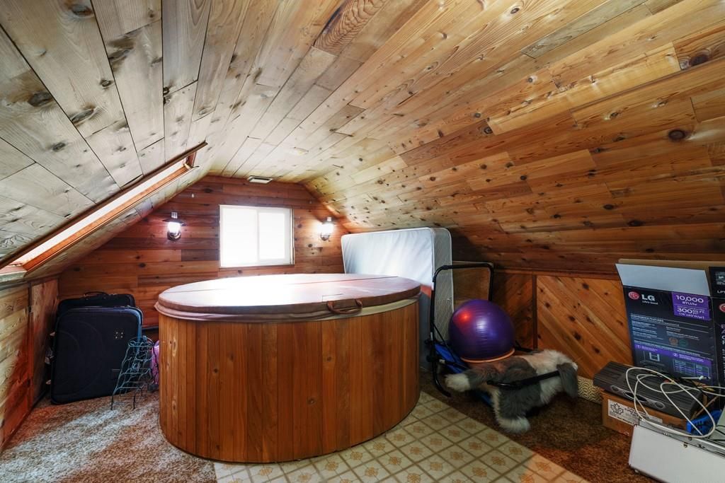 listing image 1107979830988241744