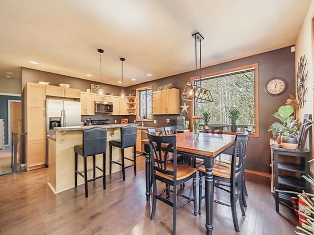 listing image 1109231134061093477