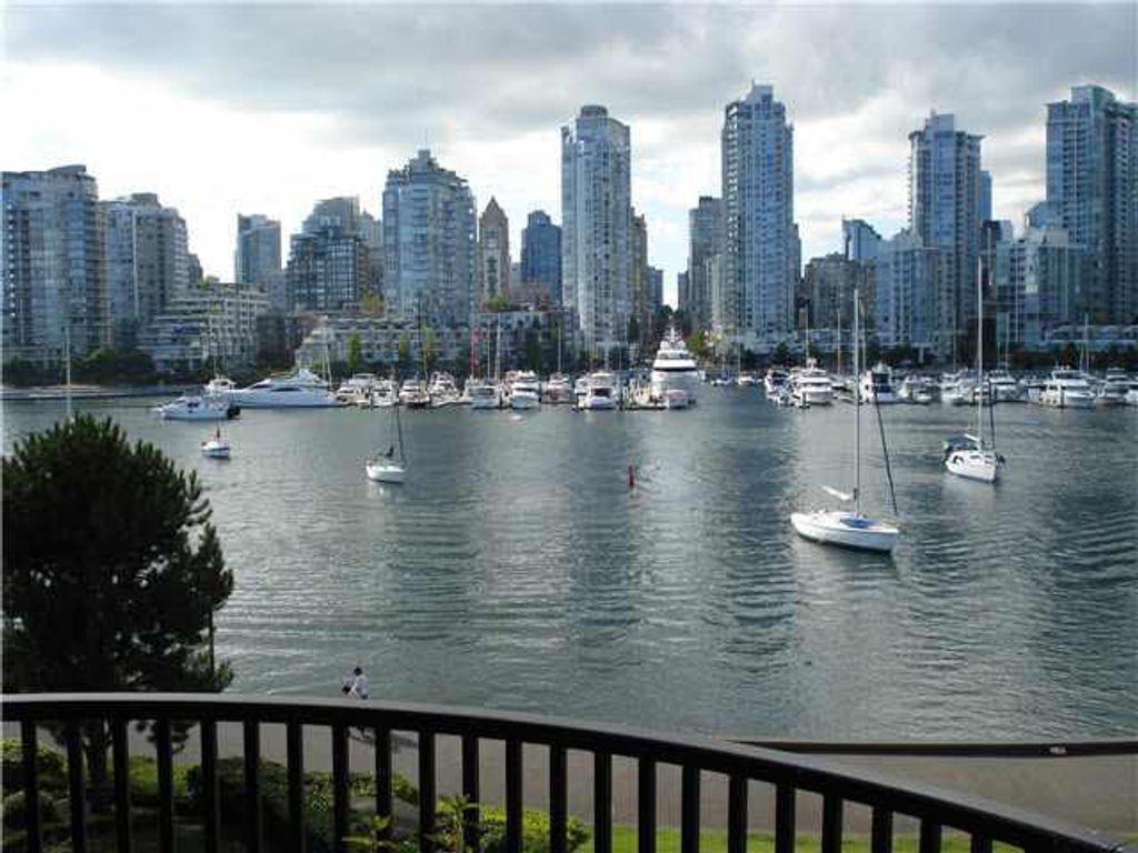 listing image 1102728281669494086