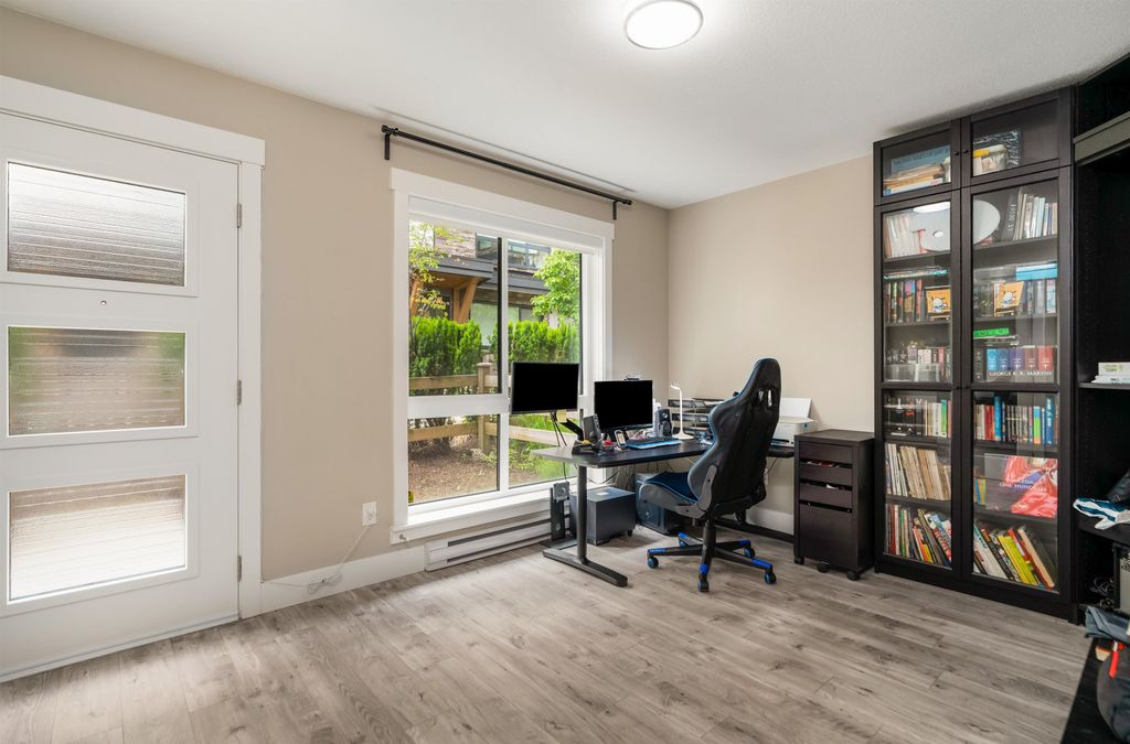 listing image 1103431534735257209