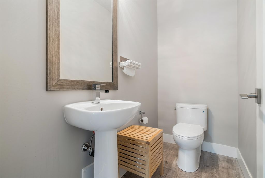 listing image 1105906277687105940
