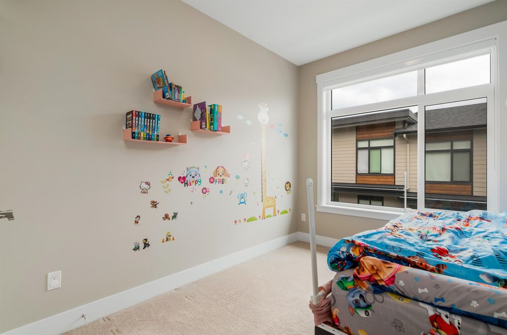 listing image 1108915034187681536
