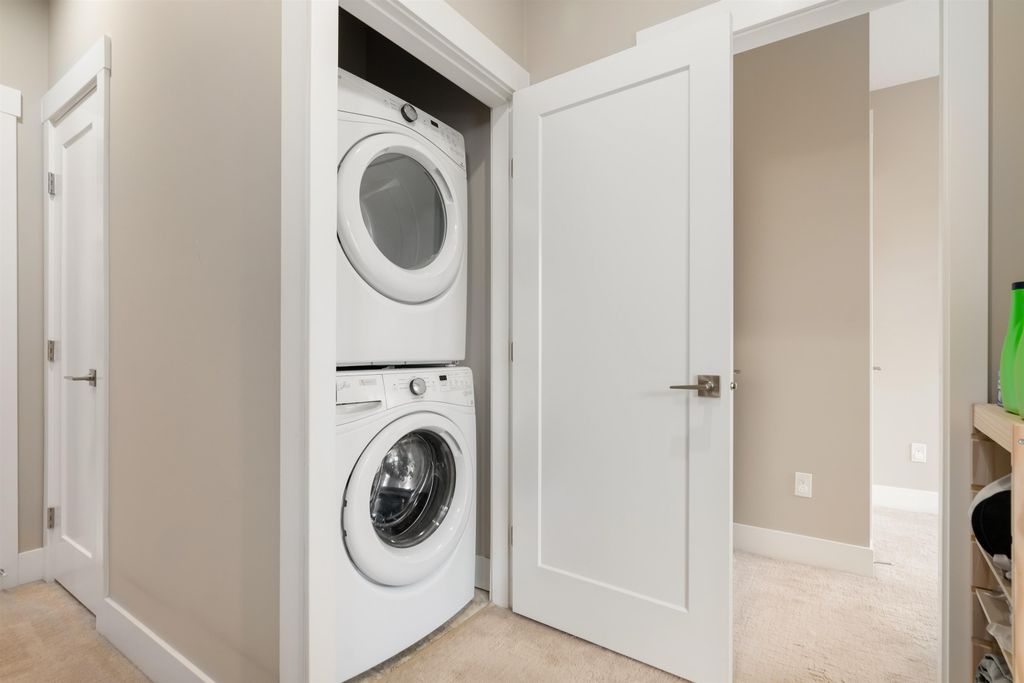 listing image 1105462575698684957