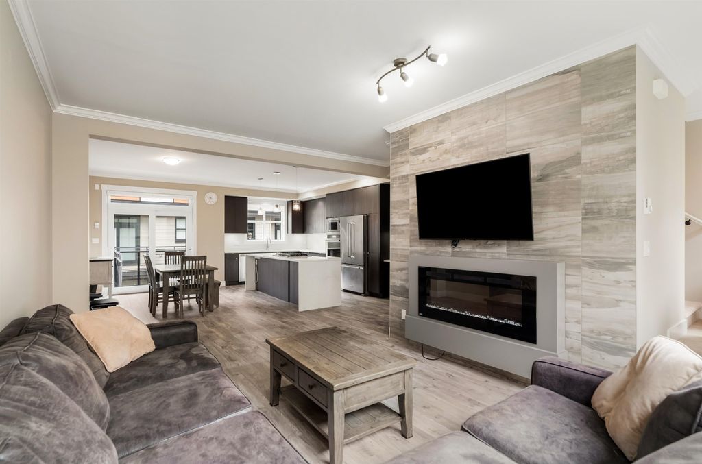 listing image 1105022043956596952