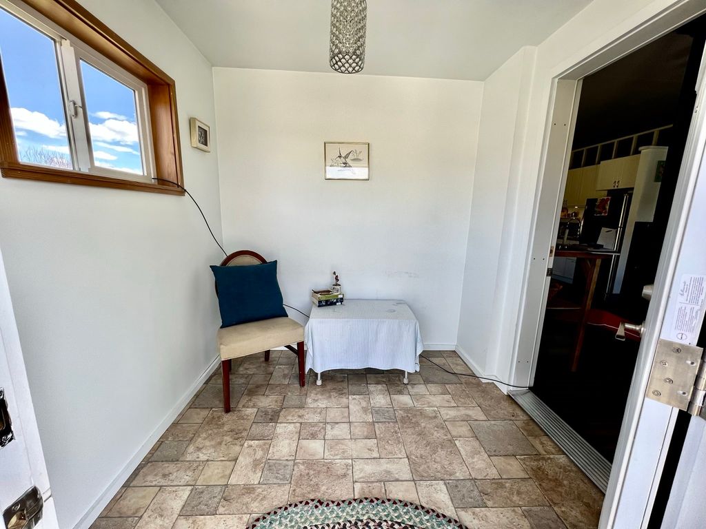 listing image 1107981551986328303
