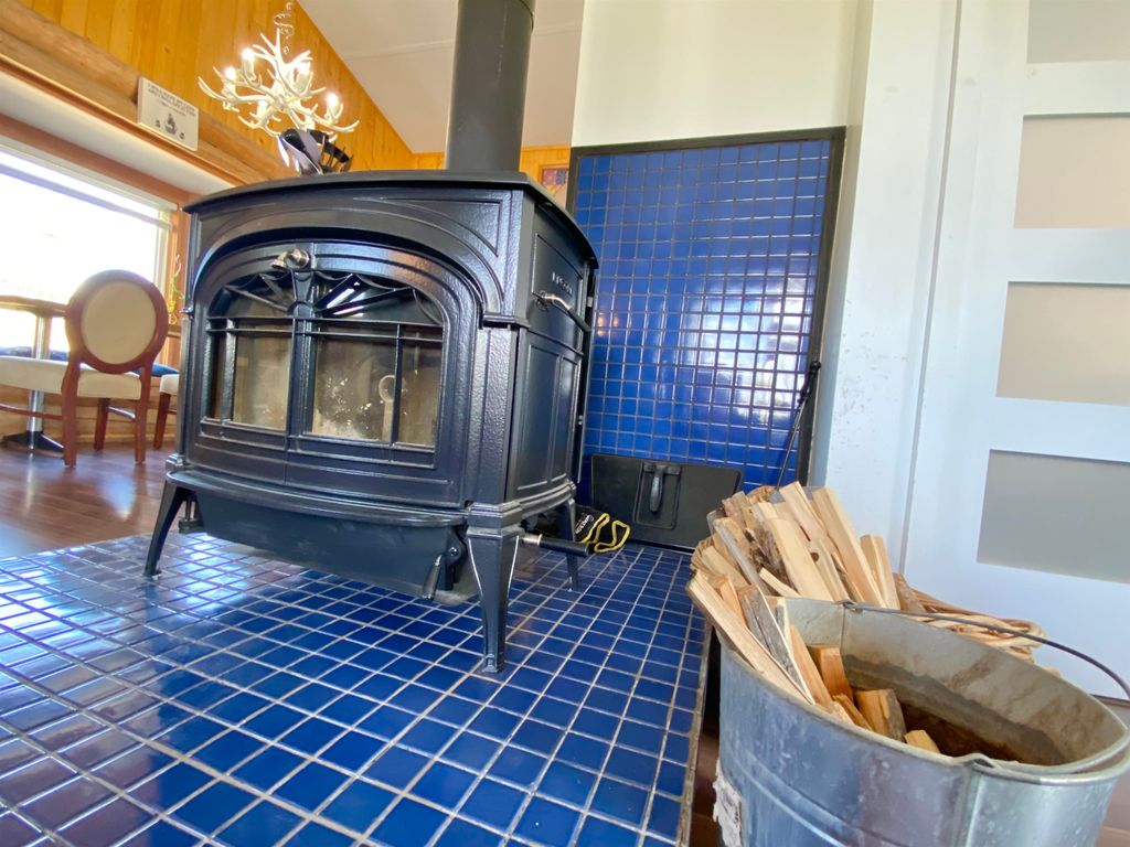 listing image 1101336708882265437