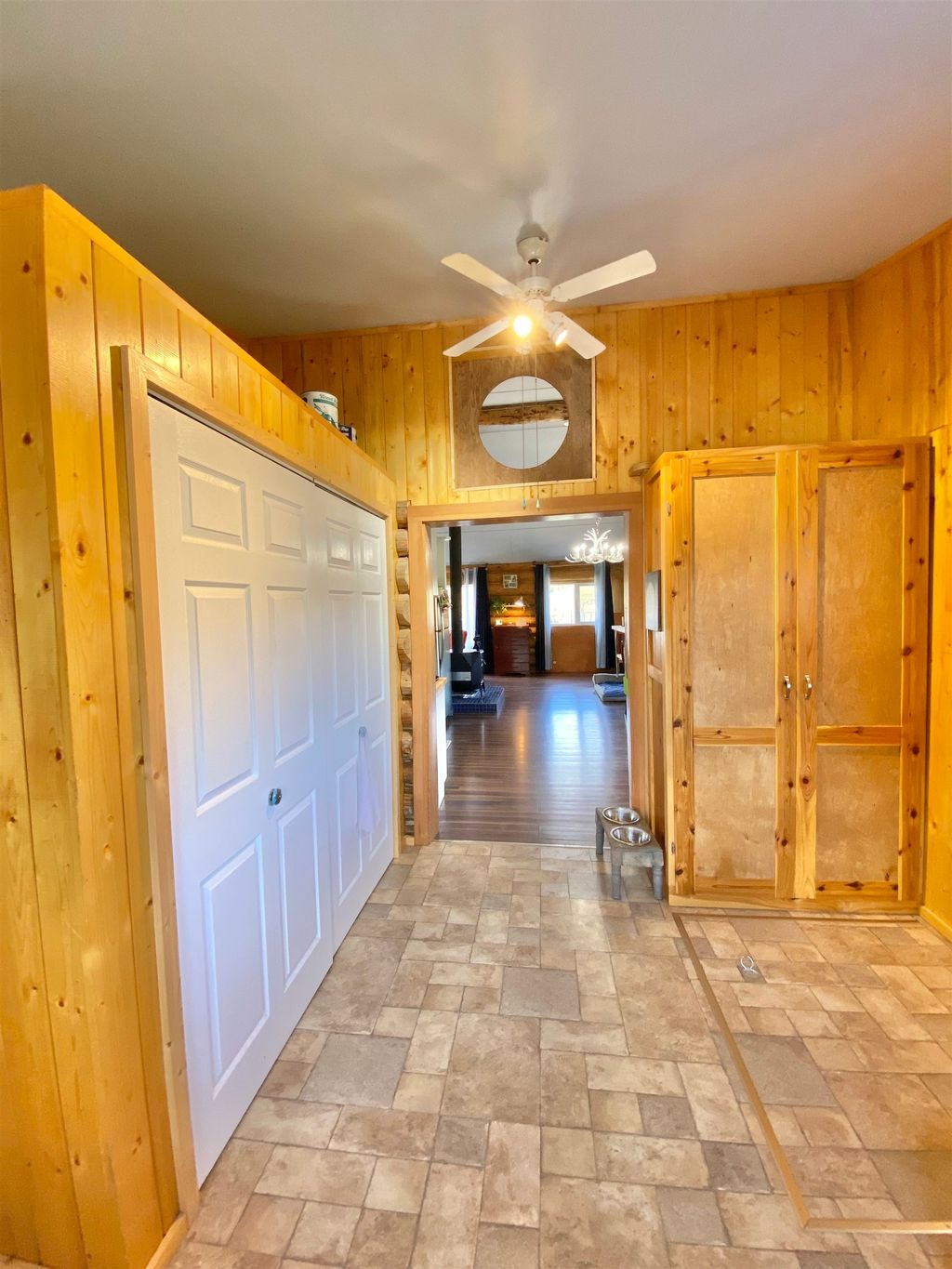listing image 1108171003844588960