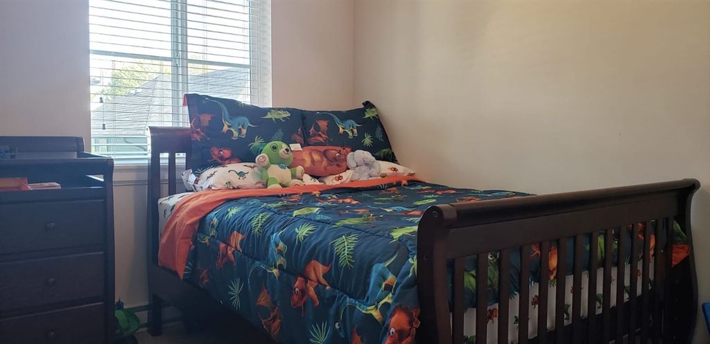 listing image 1104803802957415388
