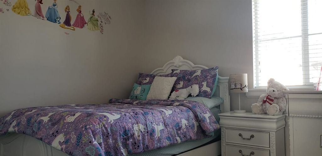 listing image 1102471066861918316