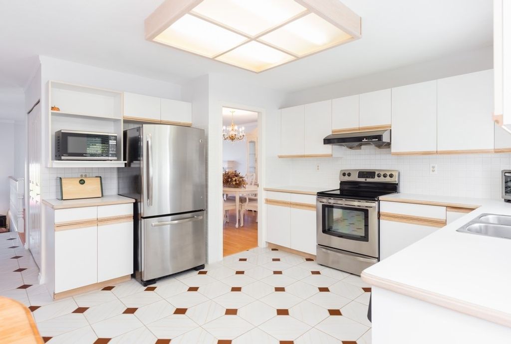 listing image 1103240878809456891