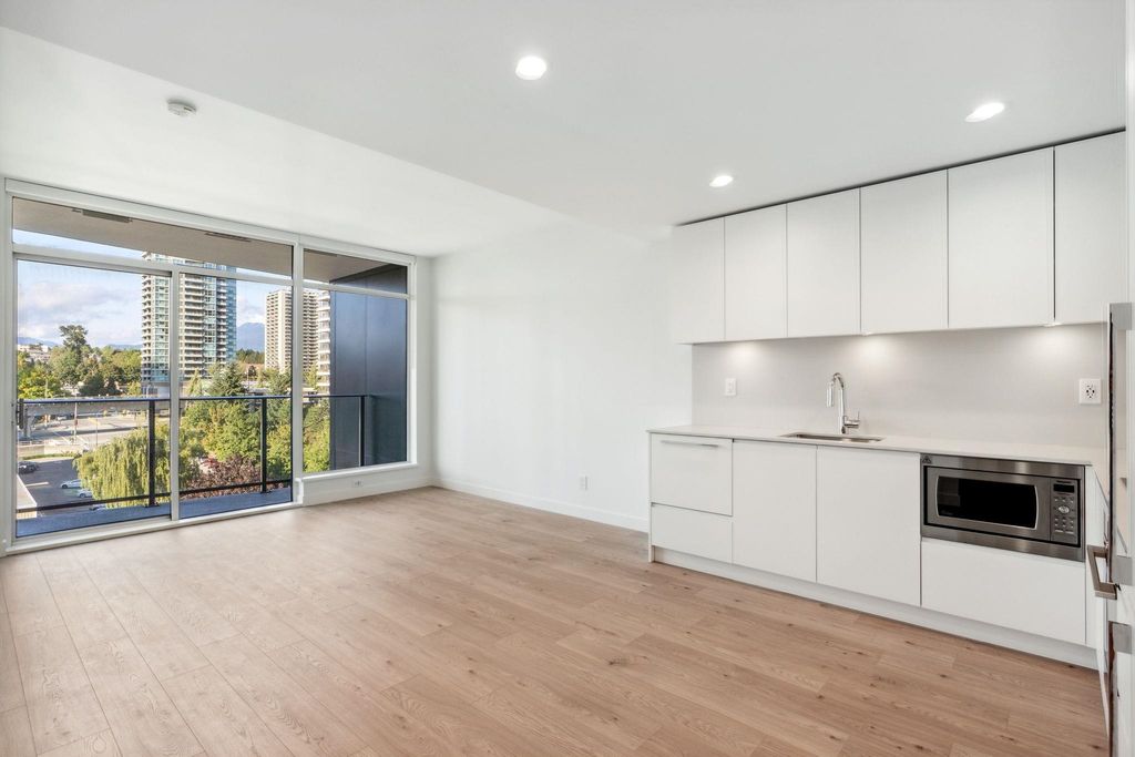 listing image 1101842719310682159