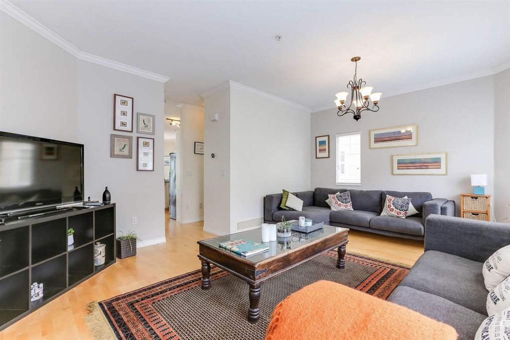 listing image 1102169995852681170