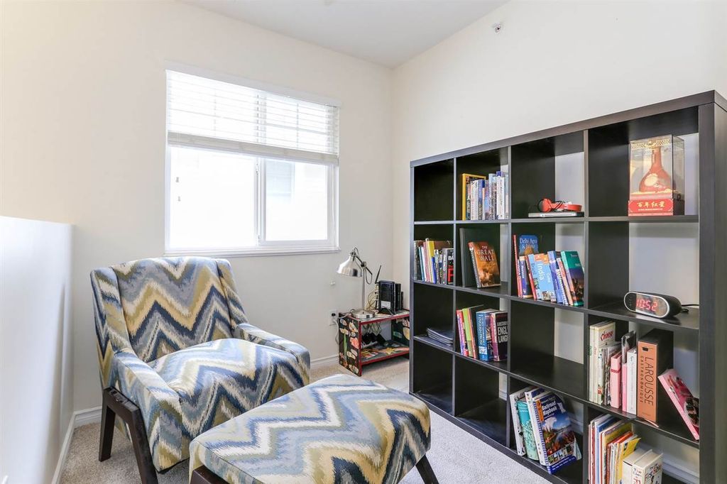 listing image 1102531476526239778