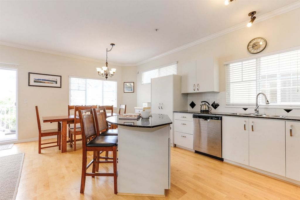 listing image 1106698285661714661