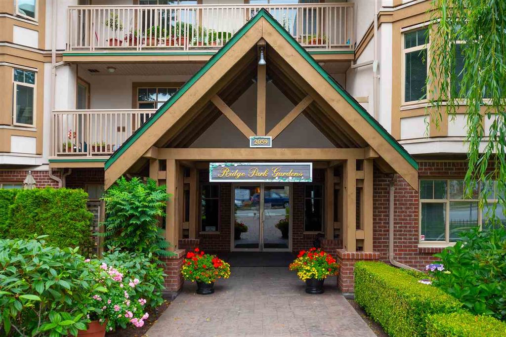 listing image 1103643772118759104
