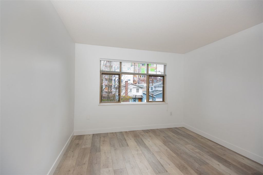 listing image 1109044256511910354