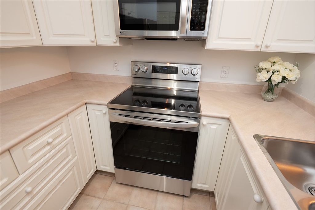 listing image 1101981200208999378