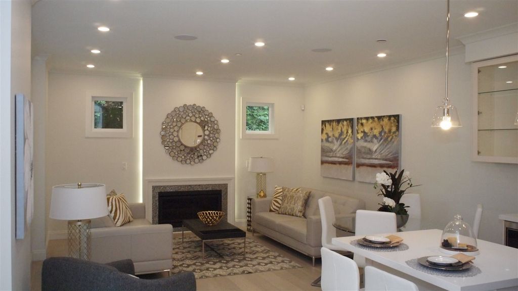 listing image 1104150372375306228